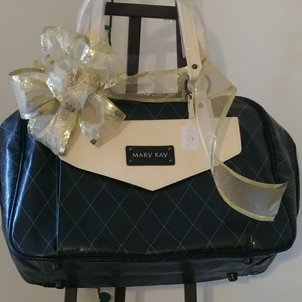 Marykay Travel Bag.